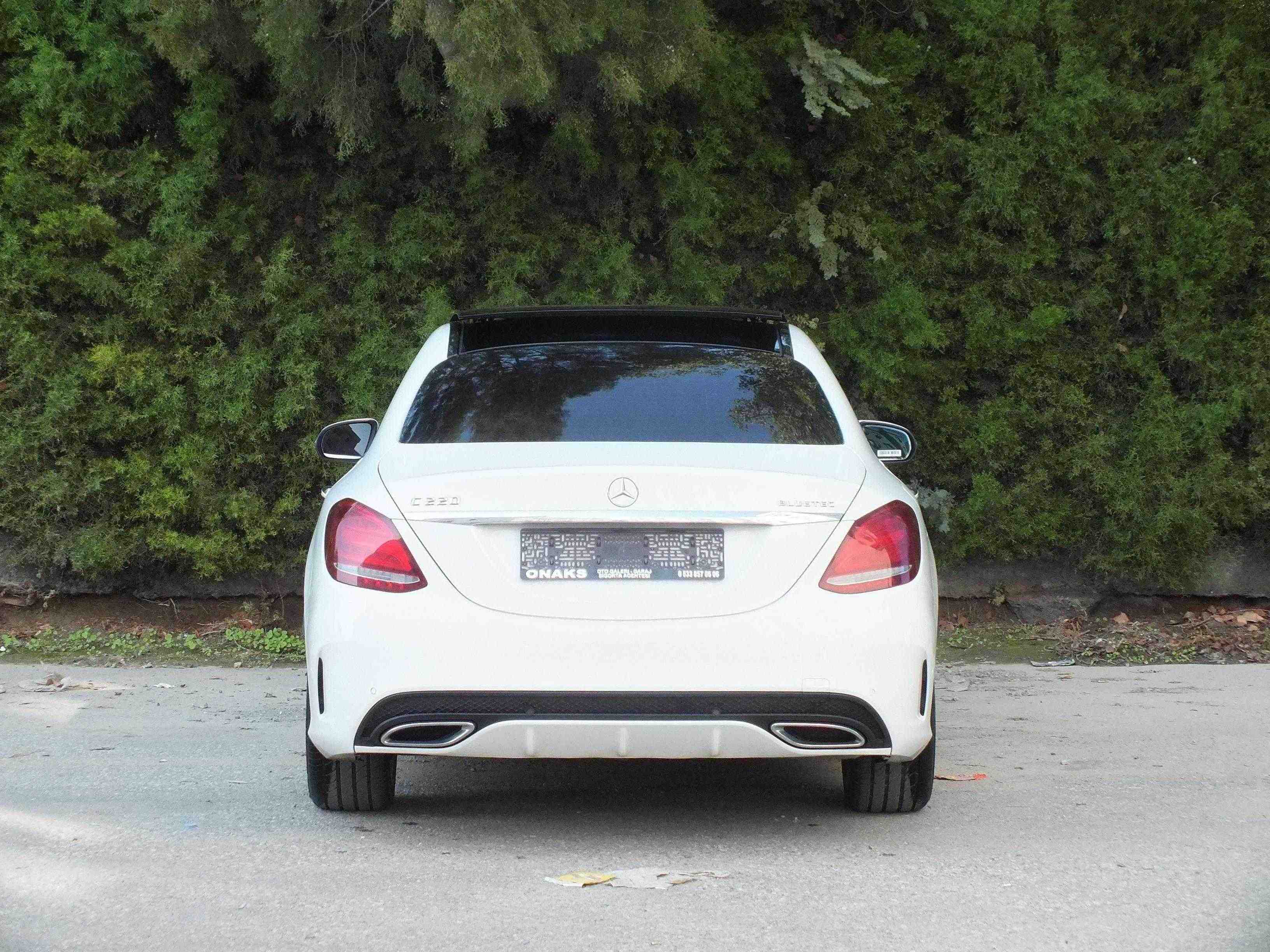 MERCEDES C220d AMG PREMIUM PLUS