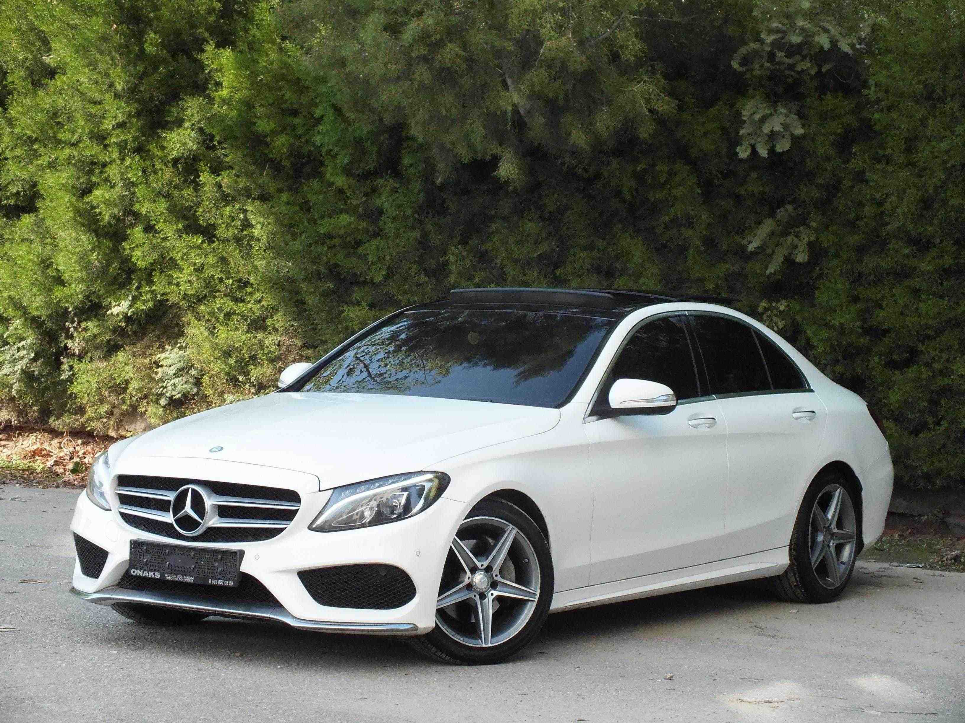 MERCEDES C220d AMG PREMIUM PLUS