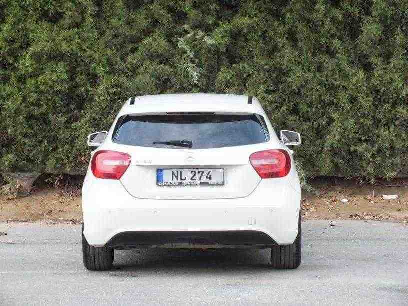 MERCEDES A180