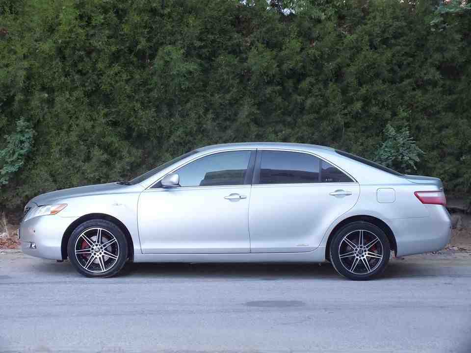 TOYOTA CAMRY