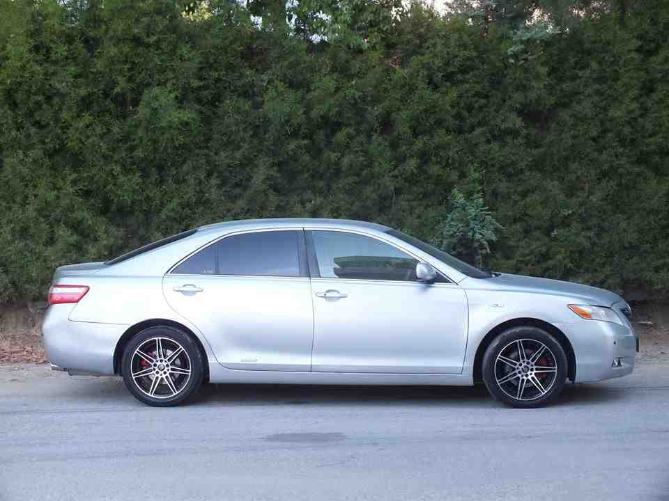 TOYOTA CAMRY
