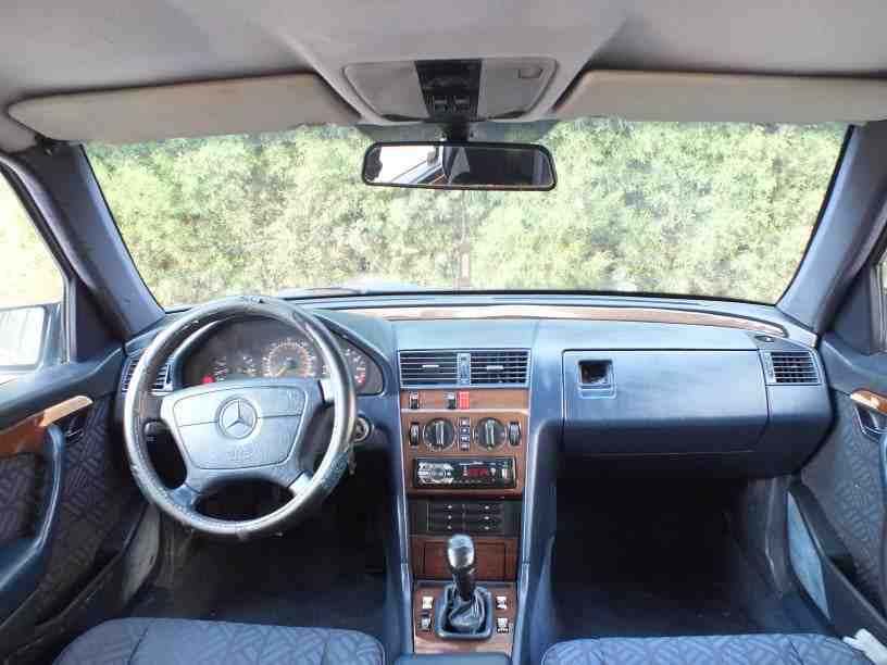 MERCEDES C180