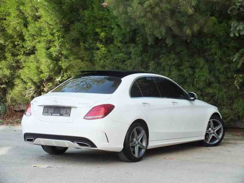 MERCEDES C220d AMG PREMIUM PLUS
