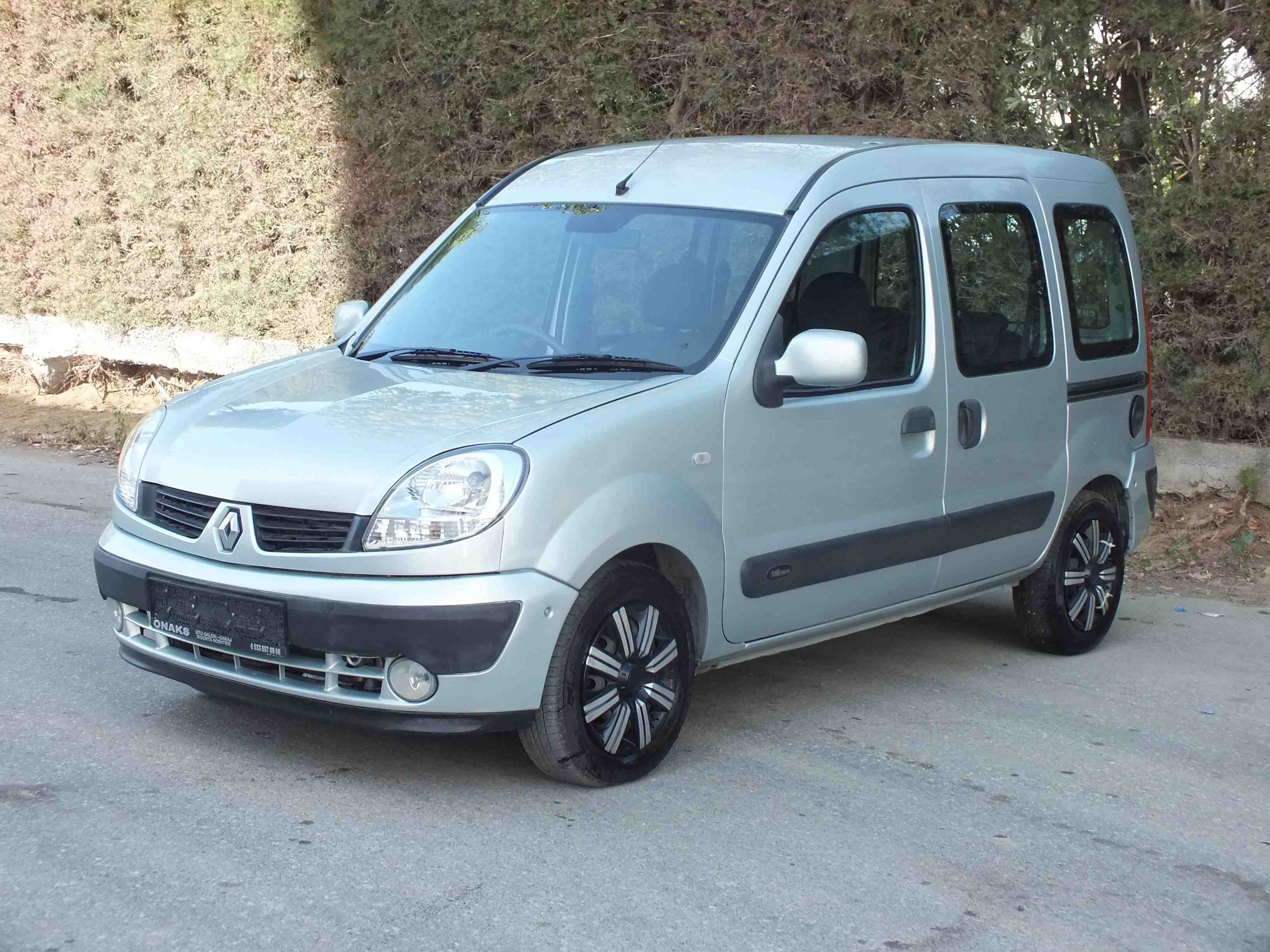 RENAULT Kango