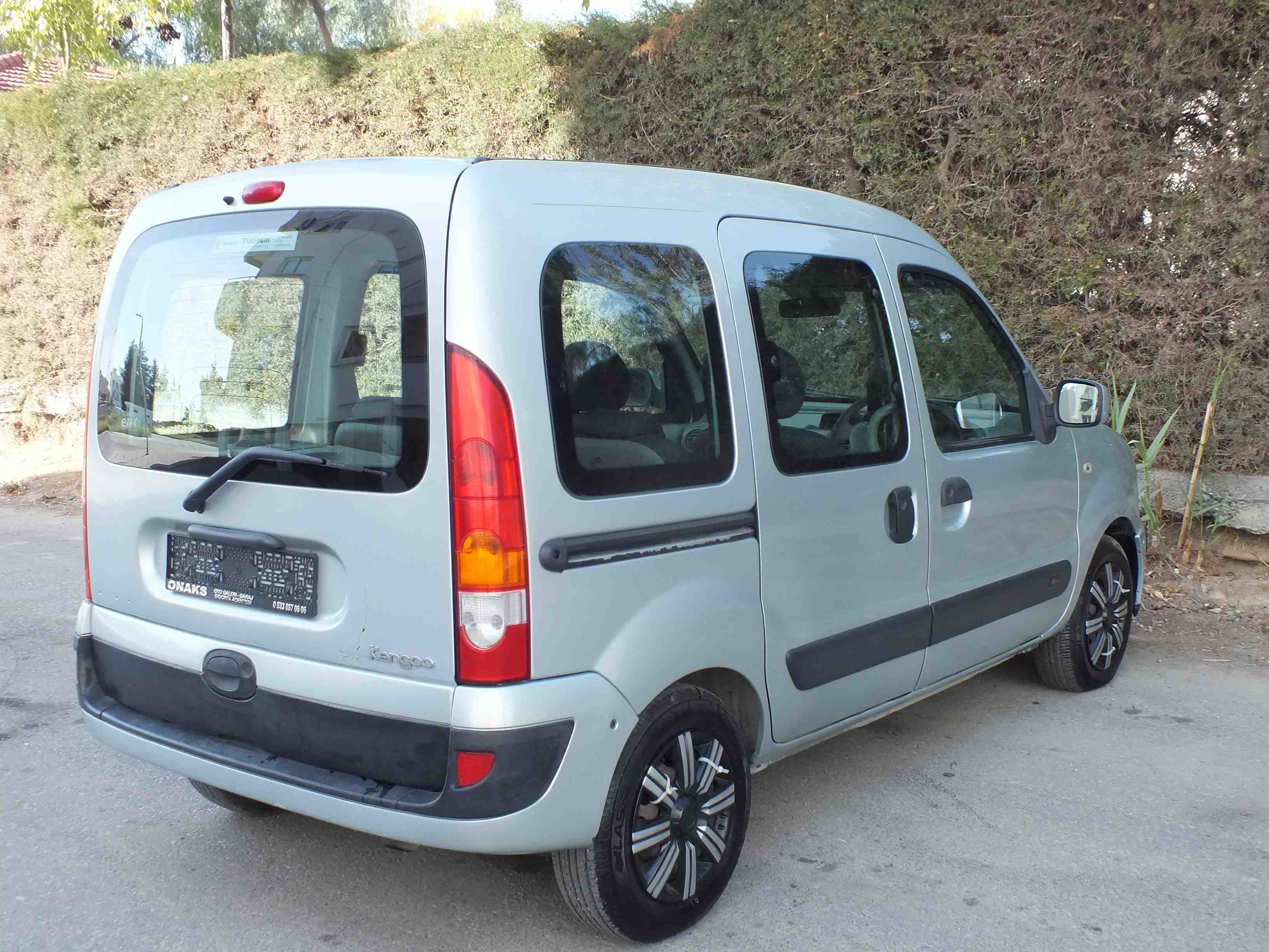 RENAULT Kango