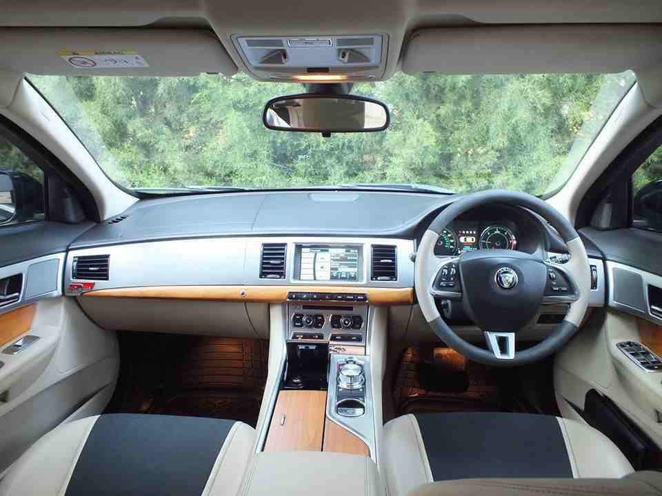 JAGUAR XF