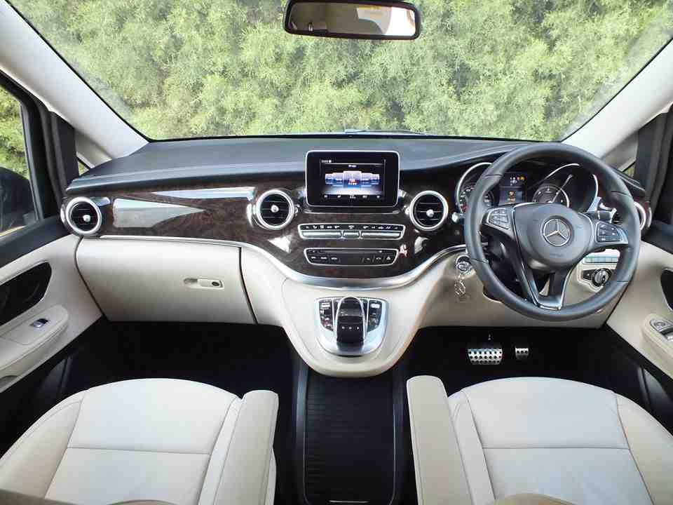 MERCEDES V CLASS 220d AMG DESIGN