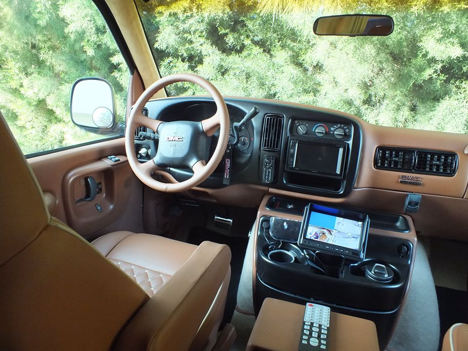  GMC SAVANA LUX VIP SALON