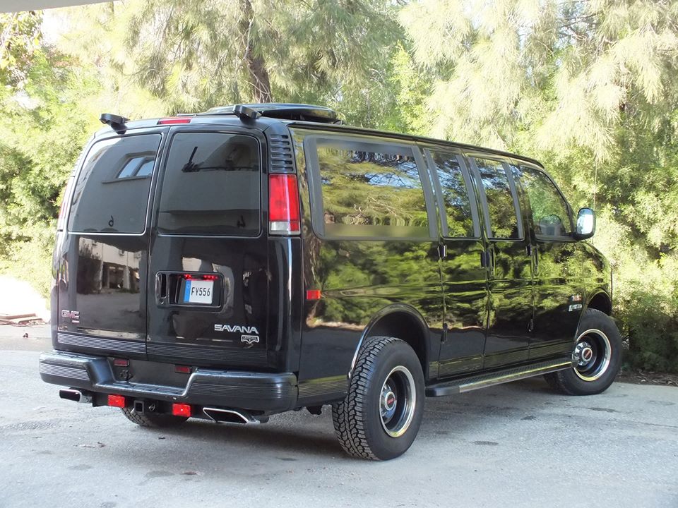  GMC SAVANA LUX VIP SALON
