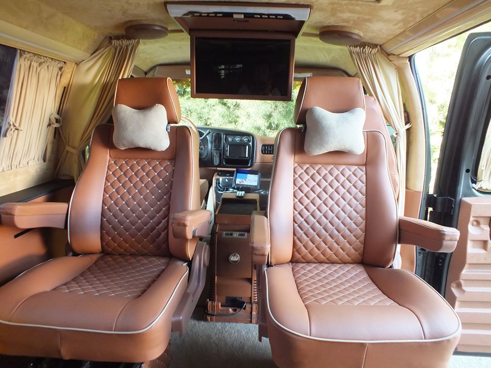  GMC SAVANA LUX VIP SALON