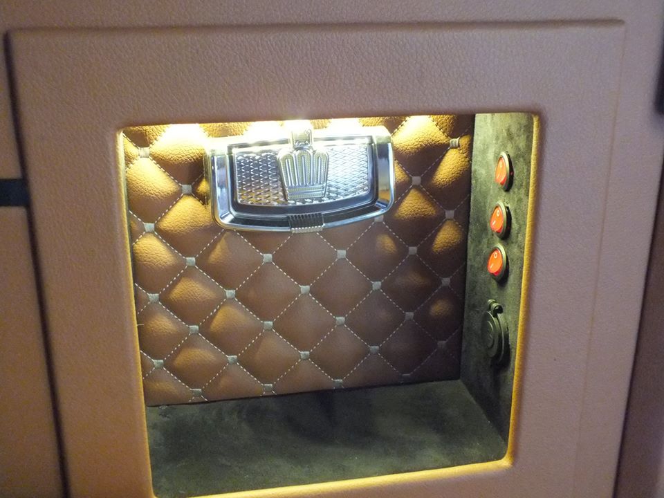 GMC SAVANA LUX VIP SALON