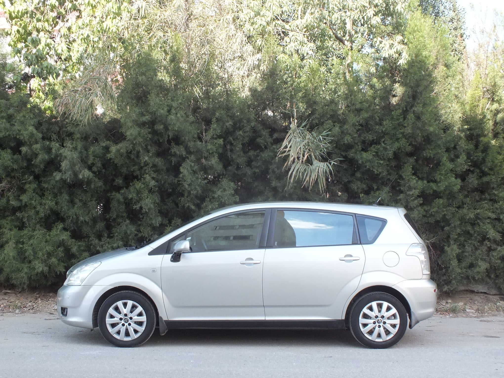TOYOTA COROLLA VERSO
